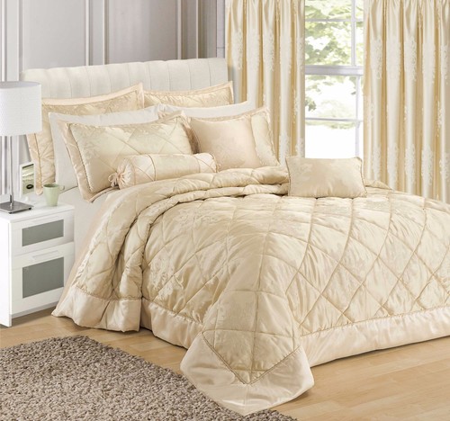 Jacquard scroll damask bedding - jacquard,